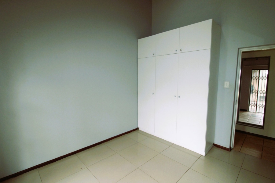 6 Bedroom Property for Sale in Gonubie Eastern Cape